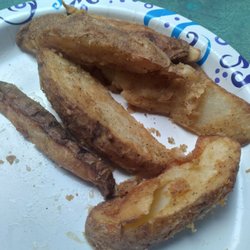 Lee's Famous Recipe Chicken - Soggy Wet and Greasy potato wedges