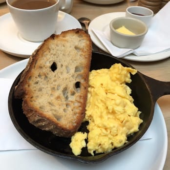 Daylesford Organic - Scrambled eggs - British Near Me - London, XGL