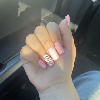 Jenny's Nails - Nail Salons Near Me - Centralia, Illinois