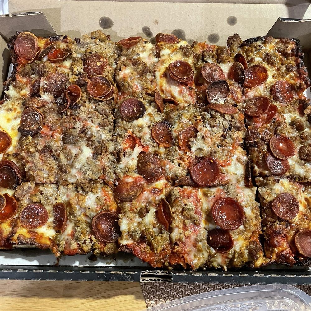 Pizzaboy - The Don - Detroit style (feeds at least 2-3 ppl) - Pizza Near Me - Chicago, Illinois Pizzaboy - The Don - Detroit style (feeds at least 2-3 ppl) - Pizza Near Me - Chicago, Illinois
