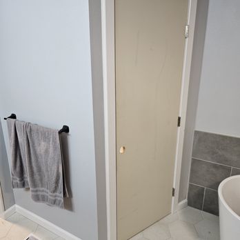 Old Owl Construction - Primary toilet room, after. - Decks & Railing Near Me - Olympia, Washington Old Owl Construction - Primary toilet room, after. - Decks & Railing Near Me - Olympia, Washington