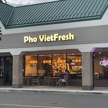 Pho VietFresh - From the outside - Vietnamese Near Me - Herndon, Virginia