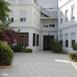 Colegio Santa Joaquina de Vedruna - Hall de entrada