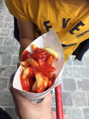 Manneken Frites by null