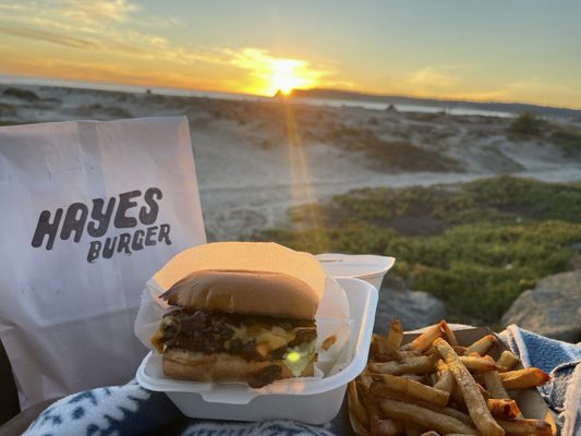 Hayes Burger by null