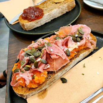 Alchemy Specialty Coffee - Coffee & Tea Near Me - Madrid, M