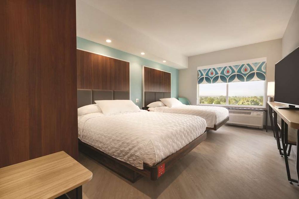 TRU BY HILTON LANCASTER EAST 119 Photos & 55 Reviews 2320 Lincoln