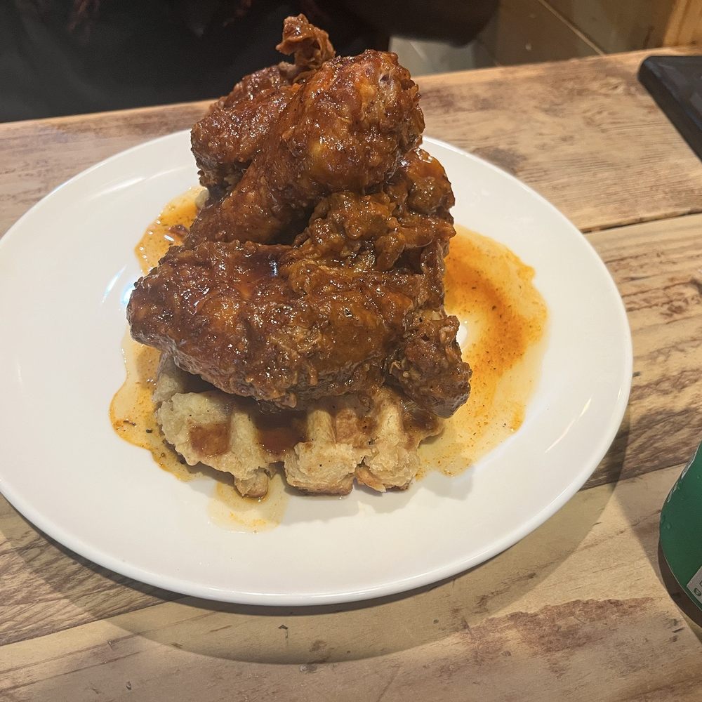 Luella's Southern Kitchen - Nashville Nashville Hot Chicken and Waffles - Southern Near Me - Chicago, Illinois Luella's Southern Kitchen - Nashville Nashville Hot Chicken and Waffles - Southern Near Me - Chicago, Illinois
