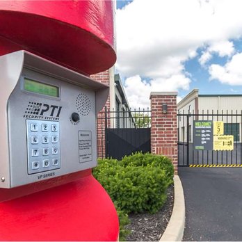 Extra Space Storage - Office - Self Storage Near Me - Fishers, Indiana
