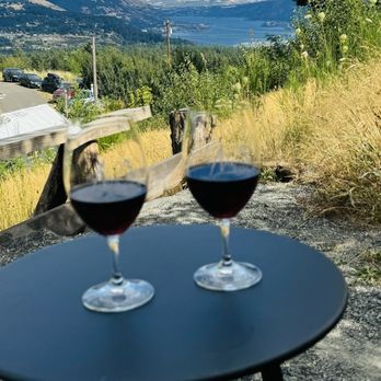 AniChe Cellars - Wine Bars Near Me - Underwood, Washington