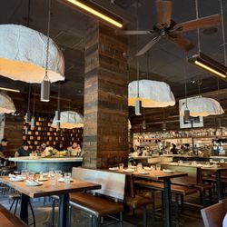 Barcelona Reston - Inside