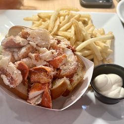 The Kitchen Cafe - Lobster Roll