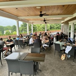Brignole Vineyards - The outdoor deck area