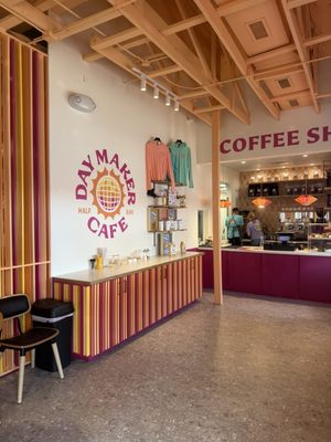 Day Maker Half Day Cafe by null