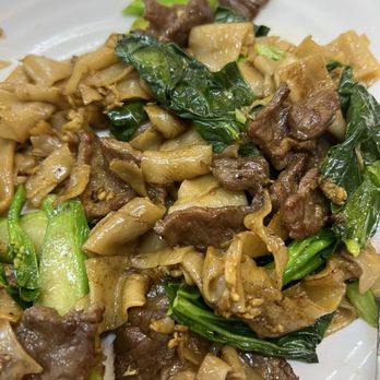 Fire Tiger Thai Food - Beef pad see ew - Thai Near Me - Whittier, California
