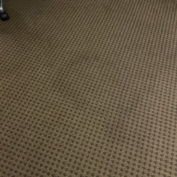Dirty carpet, mold in bathroom, signs on pool place is a dump!!!
