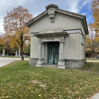 Graceland Cemetery - Funeral Services & Cemeteries Near Me - Chicago, Illinois Graceland Cemetery - Funeral Services & Cemeteries Near Me - Chicago, Illinois