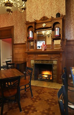 Walter's Tavern by null