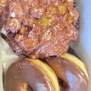 Donut Basket - Donuts Near Me - Madera, California Donut Basket - Donuts Near Me - Madera, California