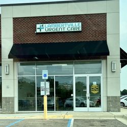 Lambertville Urgent Care - Exterior- easy parking!