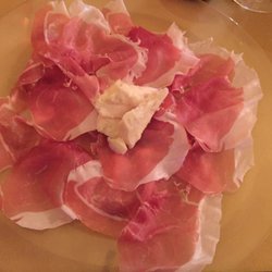 Osteria del Mascalzoni - Parma ham thinly sliced with parmigiano reggiano cheese