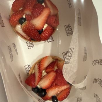 Bittersweet Pastry Shop - Bakeries Near Me - Chicago, Illinois
