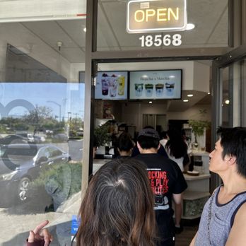 Ceré Tea - Busy Saturday afternoon - Bubble Tea Near Me - Saratoga, California Ceré Tea - Busy Saturday afternoon - Bubble Tea Near Me - Saratoga, California