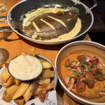 Pesca - Grait, fries, cauliflower - Seafood Near Me - Amsterdam, New Hampshire