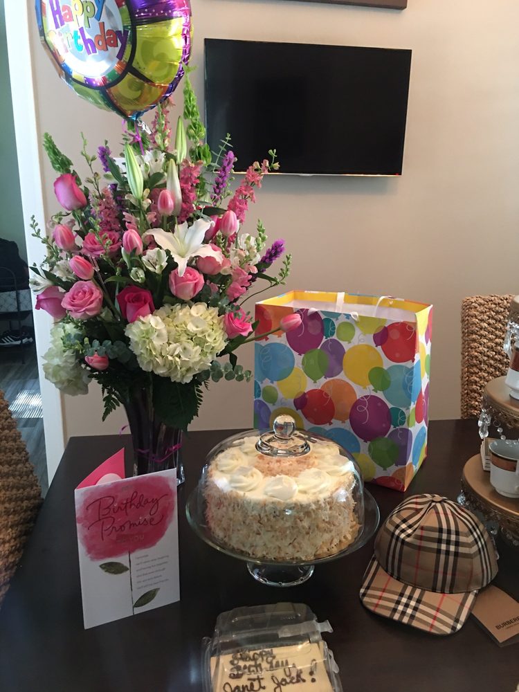 DALLAS HOUSE OF FLOWERS Updated June 2024 27 Photos 2410 W Red