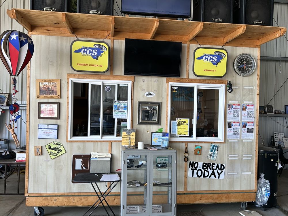 CRYSTAL COAST SKYDIVING 150 Airport Rd, Beaufort, North Carolina