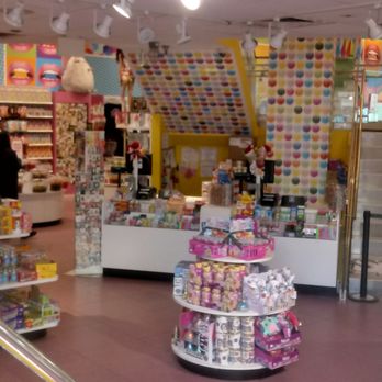 IT'SUGAR - Candy Stores Near Me - Atlantic City, New Jersey