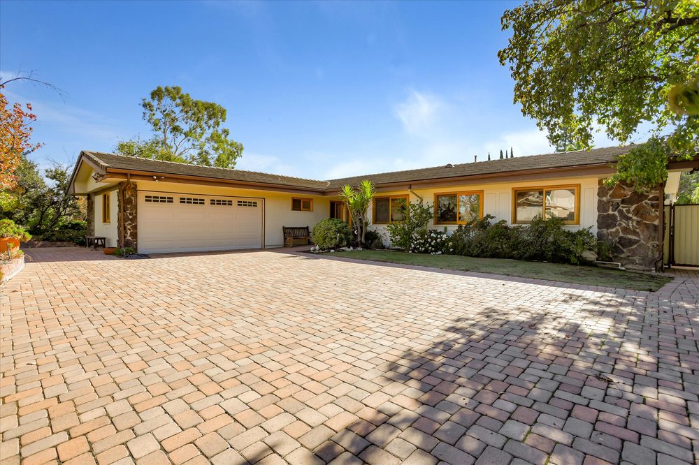 AMY SMALL COLDWELL BANKER QUALITY PROPERTIES 11280 Corbin Ave