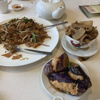 Park Asia - The noodle dish was so oily - Dim Sum Near Me - Brooklyn, New York