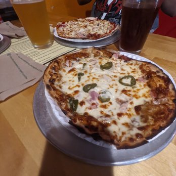 The cooking carberry pizza - Pizza Near Me - Munising, Michigan