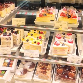 Paris Baguette - Cakes, cakes and cakes! Yum! - Bakeries Near Me - Coppell, Texas Paris Baguette - Cakes, cakes and cakes! Yum! - Bakeries Near Me - Coppell, Texas