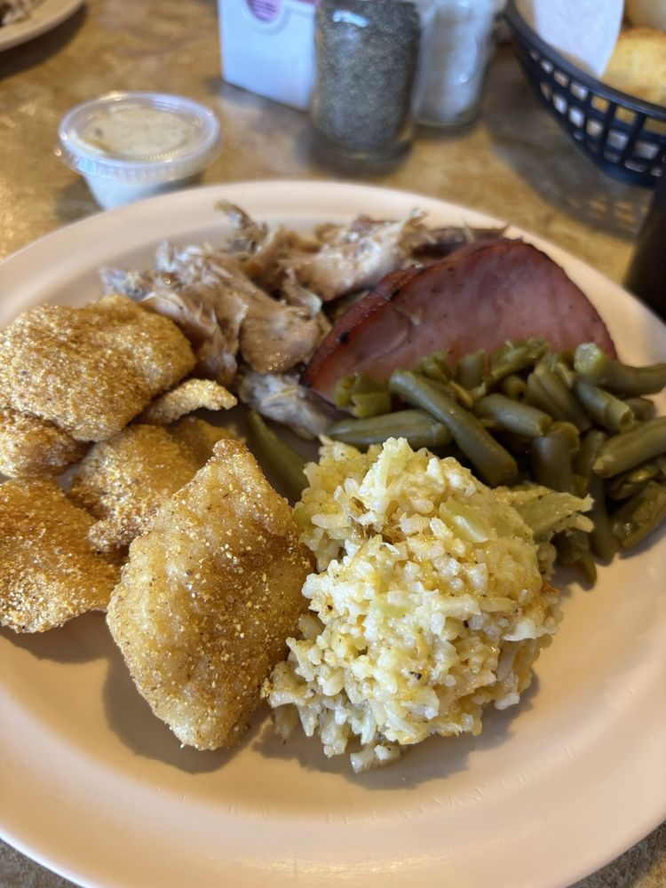 Southern Charm Home Cookin' Logo