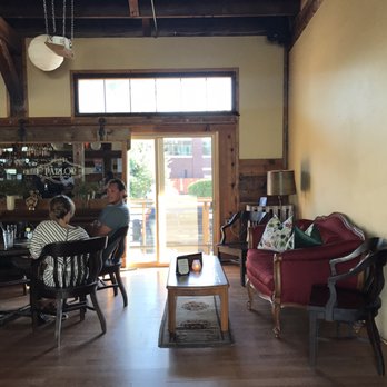 The Parlor - Dining room - Cocktail Bars Near Me - Traverse City, Michigan