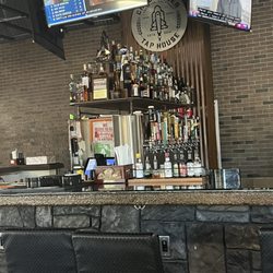 Challenger Tap House - Good selection of spirits and beers.