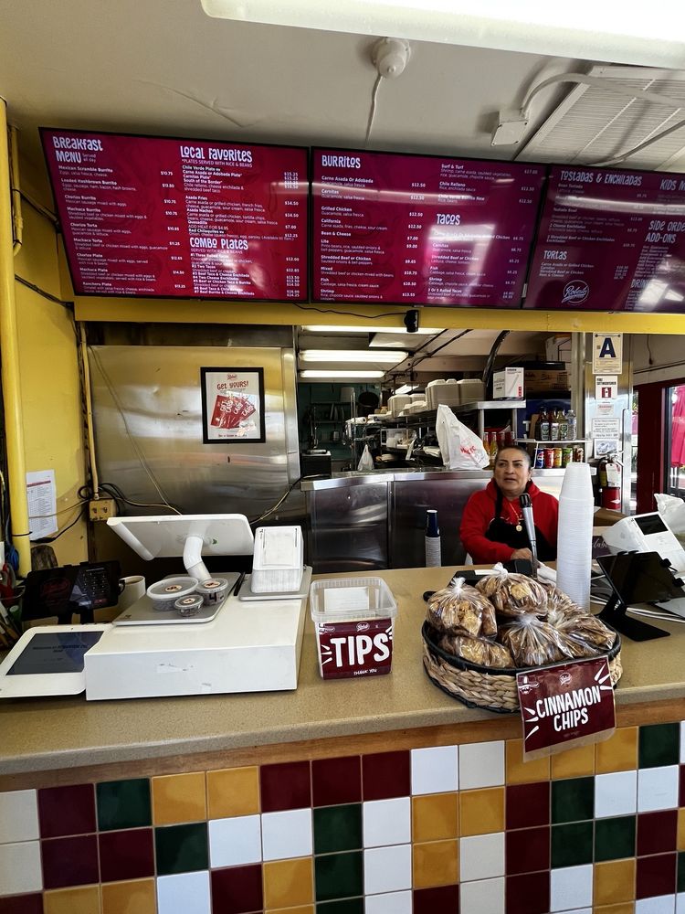 Roberto's Mexican Food - Del Mar
