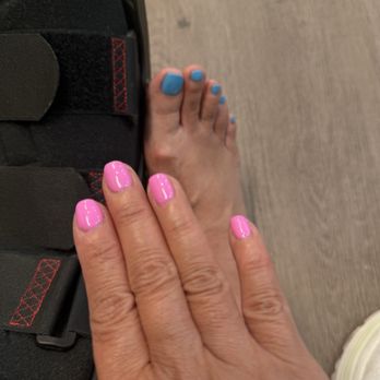 UMEE Nails & Spa - Nail colors. - Nail Salons Near Me - Brentwood, California UMEE Nails & Spa - Nail colors. - Nail Salons Near Me - Brentwood, California