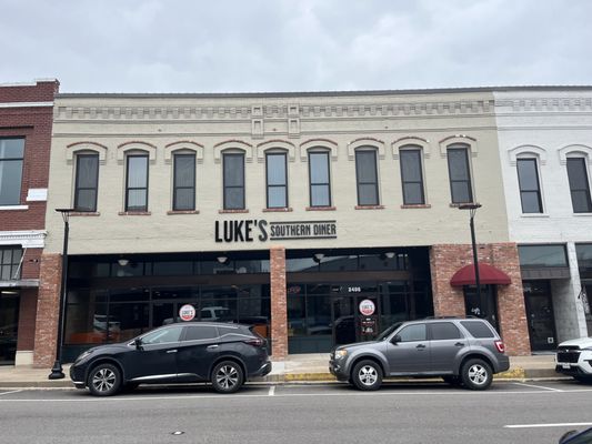 Luke's by null