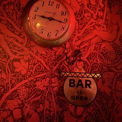 Sidebar - Loved the wallpaper and decor