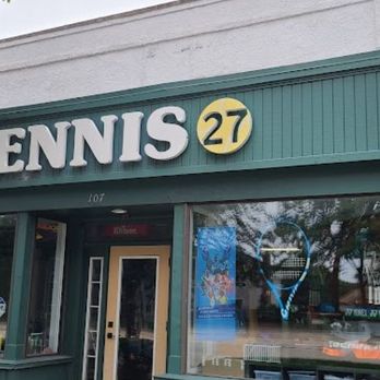 Tennis27 - Nice storefront in a culdesac shopping mall behind Schaumburg Road. - Tennis Near Me - Schaumburg, Illinois Tennis27 - Nice storefront in a culdesac shopping mall behind Schaumburg Road. - Tennis Near Me - Schaumburg, Illinois