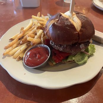 The Hardware Store - Bison burger - New American Near Me - Vashon, Washington The Hardware Store - Bison burger - New American Near Me - Vashon, Washington