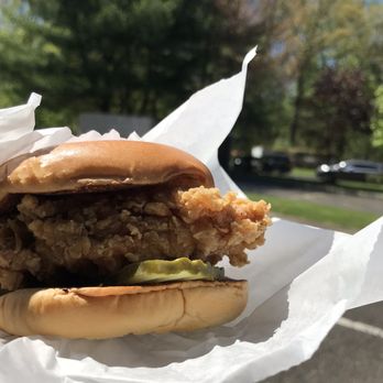 KFC - NEW Classic Chicken Sandwich no Mayo. It's decent, better than McDonald's but worse than Popeyes. Overhyped. - Fast Food Near Me - Cream Ridge, New Jersey