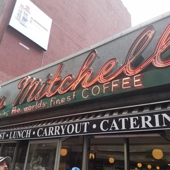 Lou Mitchell's - Breakfast & Brunch Near Me - Chicago, Illinois