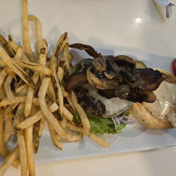 Upscale Rio - Mushroom Swiss Burger - flavorful and good quality beef - Burgers Near Me - Rio Rancho, New Mexico