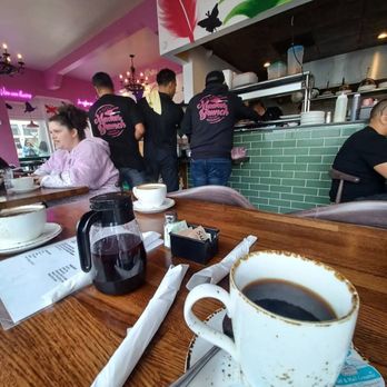 Madres Brunch - Enjoying the coffee and convo - Breakfast & Brunch Near Me - Long Beach, California Madres Brunch - Enjoying the coffee and convo - Breakfast & Brunch Near Me - Long Beach, California