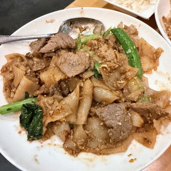 Kiin Imm Thai Restaurant - Vienna - Pad See Ew Noodles - Thai Near Me - Vienna, Virginia Kiin Imm Thai Restaurant - Vienna - Pad See Ew Noodles - Thai Near Me - Vienna, Virginia