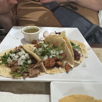 Chinelos Taqueria - Mexican Near Me - Kenneth City, Florida